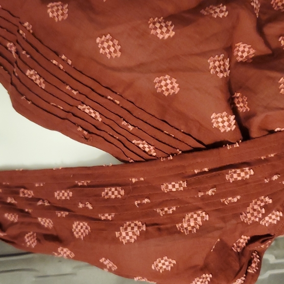 Anthropologie burgundy and pink blouse, M, ties in back - Picture 3 of 6